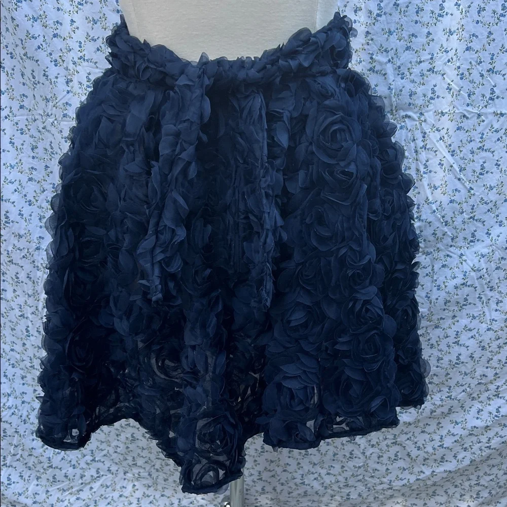 Handcrafted Chic Navy Floral Mini Skirt - Picture 4 of 6
